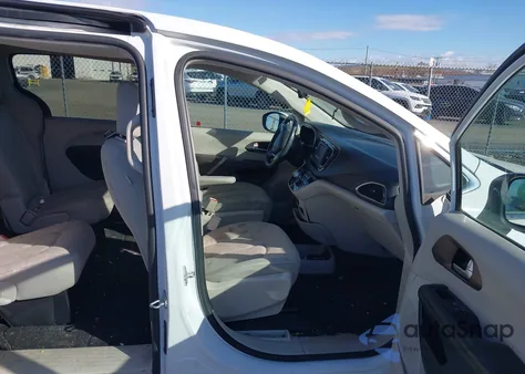 2017 Chrysler Pacifica Lx из США, поврежденный, VIN 2C4RC1CG8HR521157